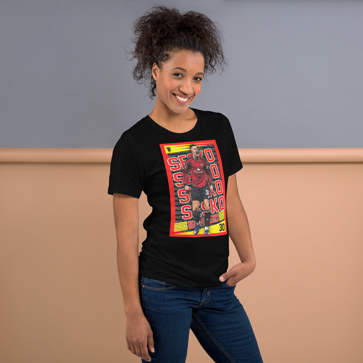 Benjamin Šeško Red Rising football graphic T-shirt in black – right side view