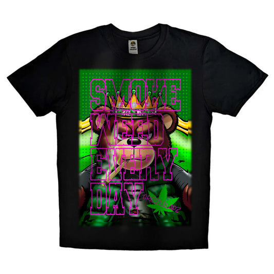 Black or white T-shirt featuring a chilled-out cartoon bear with red eyes, holding a joint and surrounded by smoke, with the phrase ‘Smoke Weed Everyday’ — a fun and laid-back design for cannabis lovers.