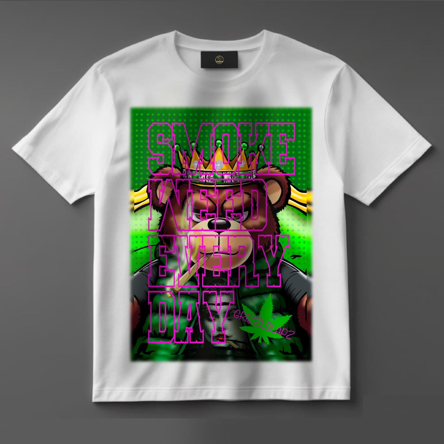 Black or white T-shirt featuring a chilled-out cartoon bear with red eyes, holding a joint and surrounded by smoke, with the phrase ‘Smoke Weed Everyday’ — a fun and laid-back design for cannabis lovers.
