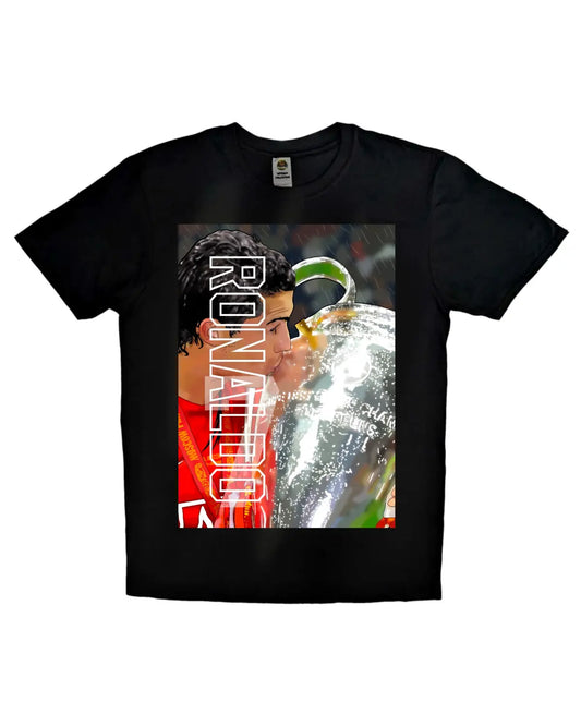 Cristiano Ronaldo Kissing Champions League Trophy 2008 Manchester United Winners T-Shirt by GrizzlyGFX – Black or White Adults Unisex